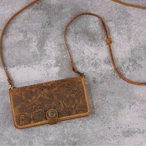 iPhone 16 Plus Hand-Tooled Floral Leather Crossbody Wallet - Tan